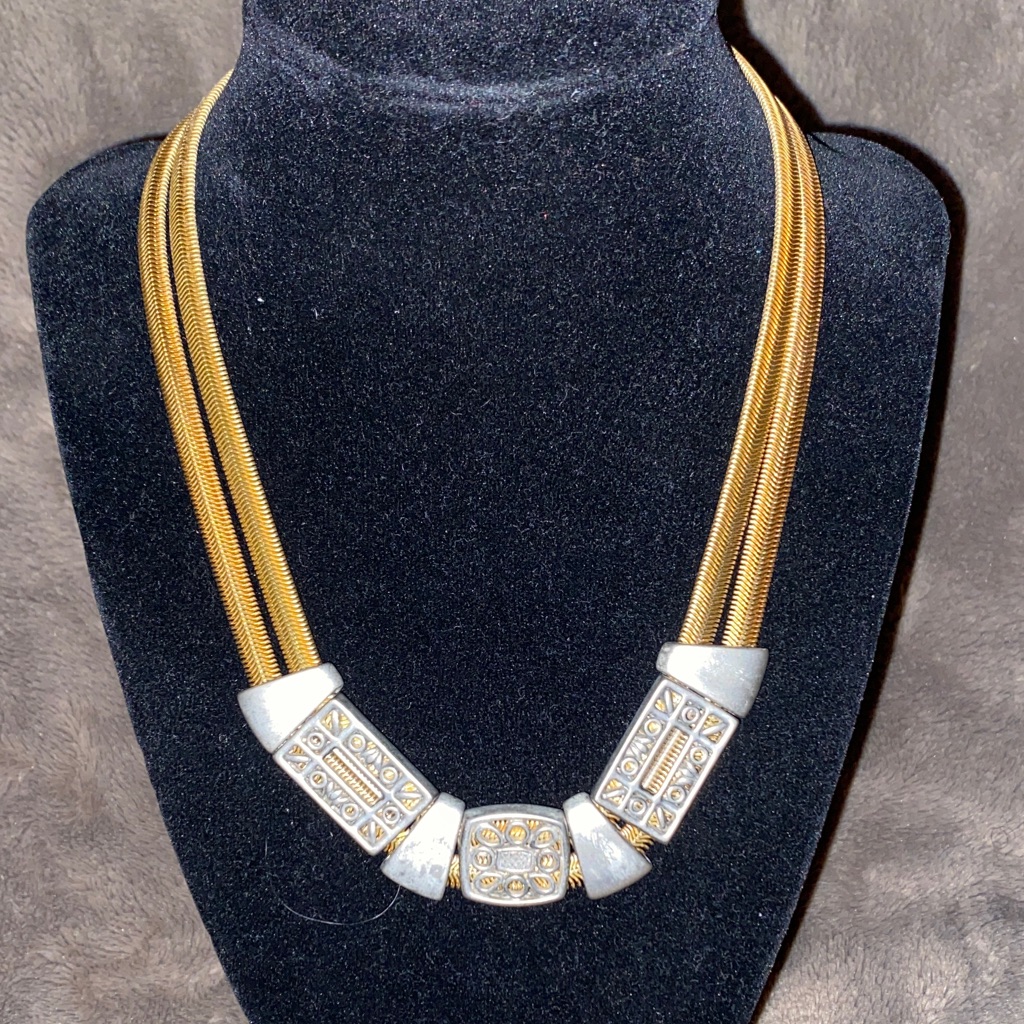 Elegant Gold Tone And Silver Tone Necklace